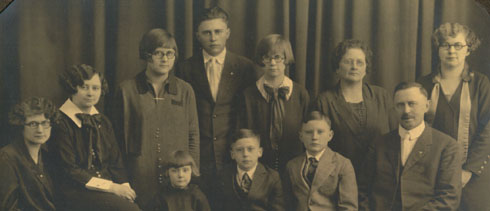 VanDerHyden Family490.JPG (25493 bytes)